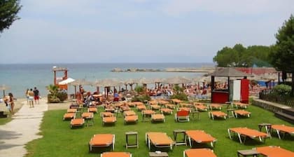 Apartments Zoumperi