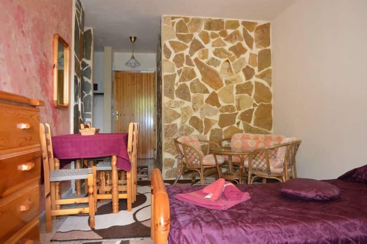 In-room safe, iron/ironing board, free WiFi, bed sheets