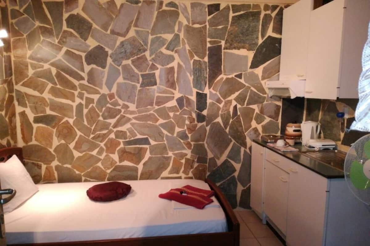 In-room safe, iron/ironing board, free WiFi, bed sheets