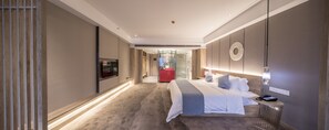 Deluxe Suite, River View