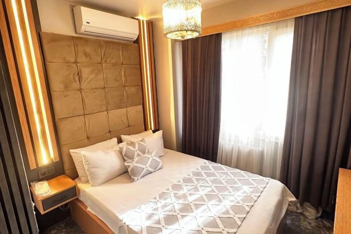 In-room safe, desk, soundproofing, iron/ironing board (on request)