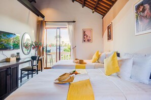 Superior Twin Room, Garden View | 1 bedroom, in-room safe, desk, laptop workspace