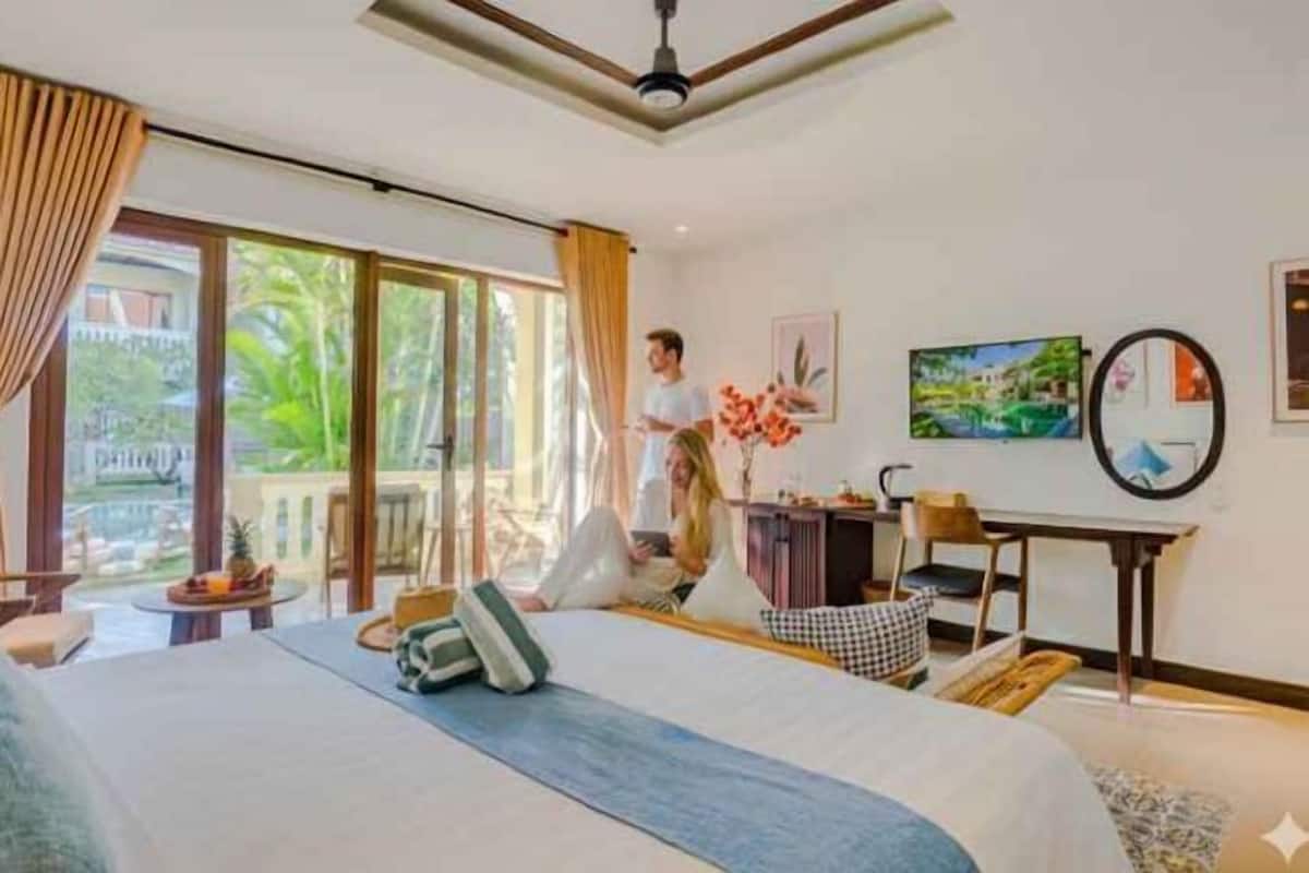 In-room safe, desk, laptop workspace, blackout curtains