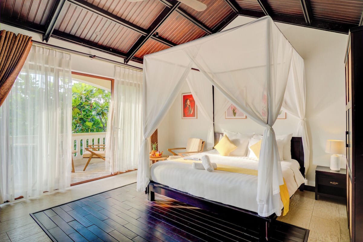 Deluxe Room, Balcony | 1 bedroom, in-room safe, desk, laptop workspace