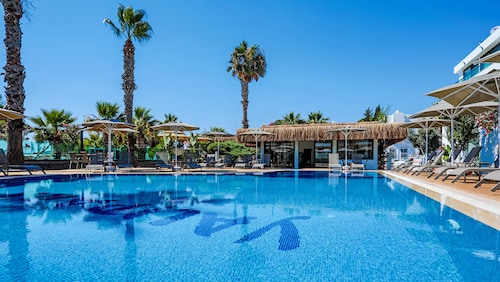 Yalıpark Beach Hotel