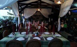 Interior - La Casa Roa Hostel (Caramoan)