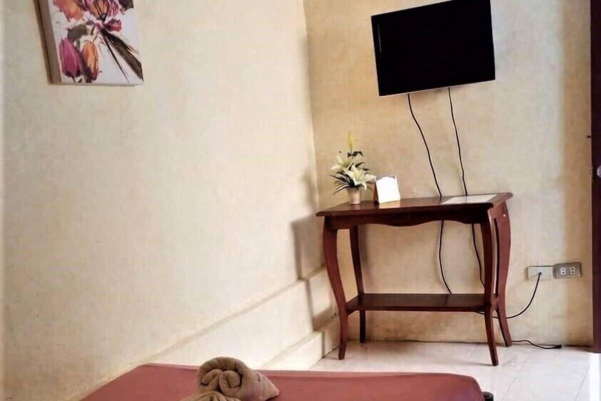 واي فاي مجانًا وملاءات أسرّة