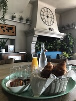 Daily continental breakfast for a fee