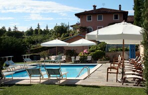 Front of property - Villa Bricco Dei Cogni (La Morra)