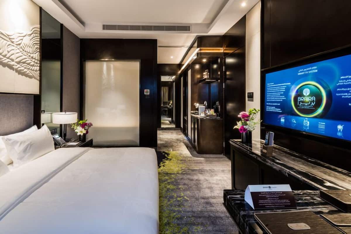 Minibar, két bảo mật tại phòng, bàn, màn/rèm cản sáng