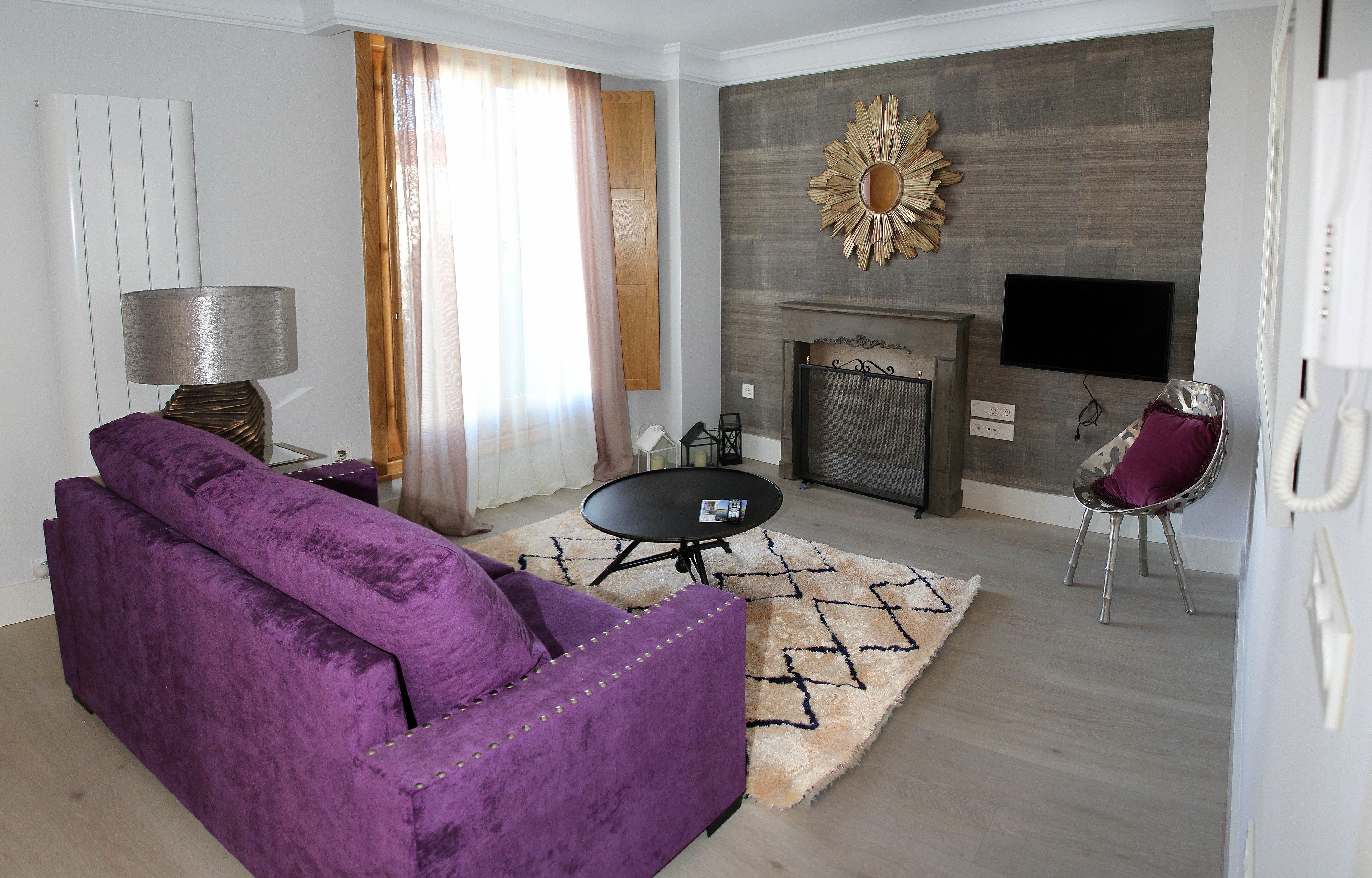 Suite (4ºA) | Caja de seguridad en la habitación, escritorio y cortinas blackout 