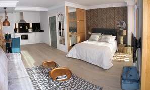 Suite, Balcony (3ºB) | In-room safe, desk, blackout curtains, soundproofing - Principia Suites (León)