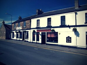 Front of property - The Elbow Room (Kirkcaldy)