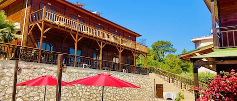 숙박 시설 정면