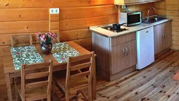 Peti sejuk/penyejuk beku saiz penuh, ketuhar gelombang mikro, dapur