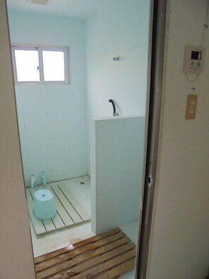 Private Vacation Home | Bathroom shower - Sangoboshi (Ishigaki)