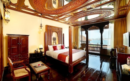 Luxury Suite, 1 Bedroom, Sea View. Ginger House Museum Hotel