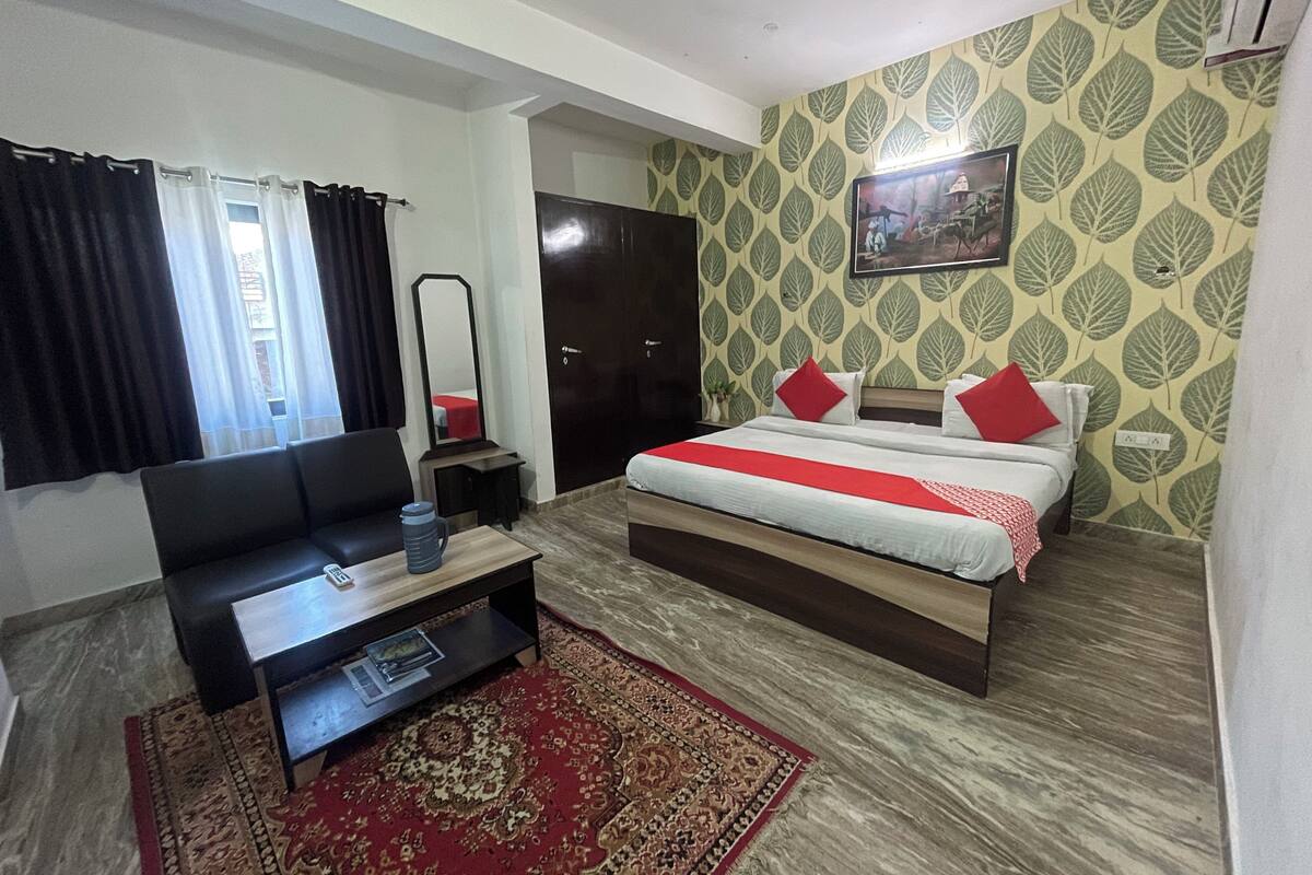 1 habitación, ropa de cama de alta calidad y escritorio