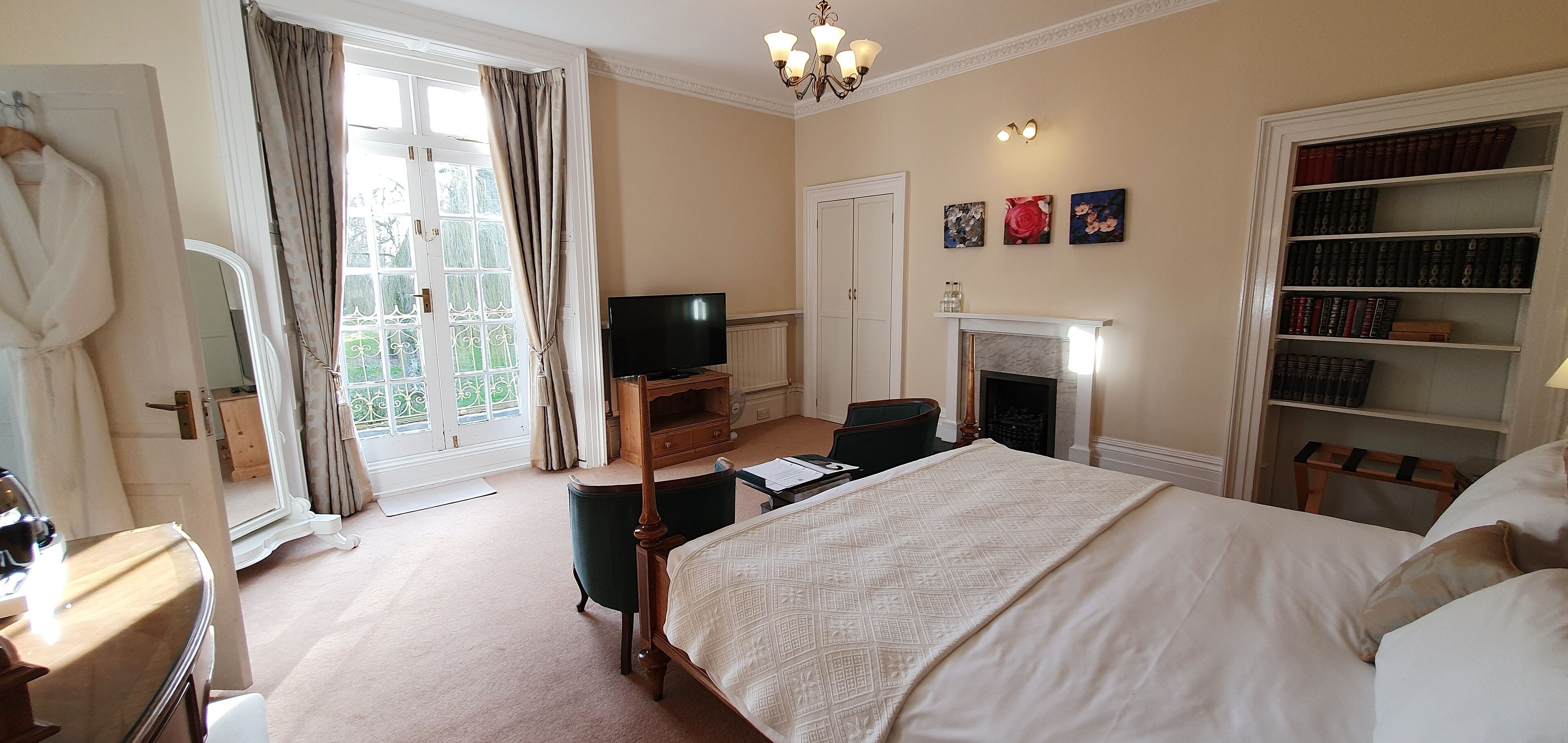 executive double room | 1 bedroom, premium bedding, desk, laptop workspace