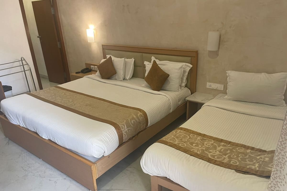 Kamar Single | 1 kamar tidur, brankas, meja kerja, dan setrika/meja setrika