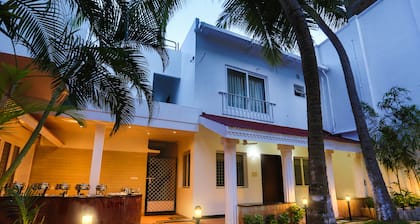 Avenue 11 Boutique Residences