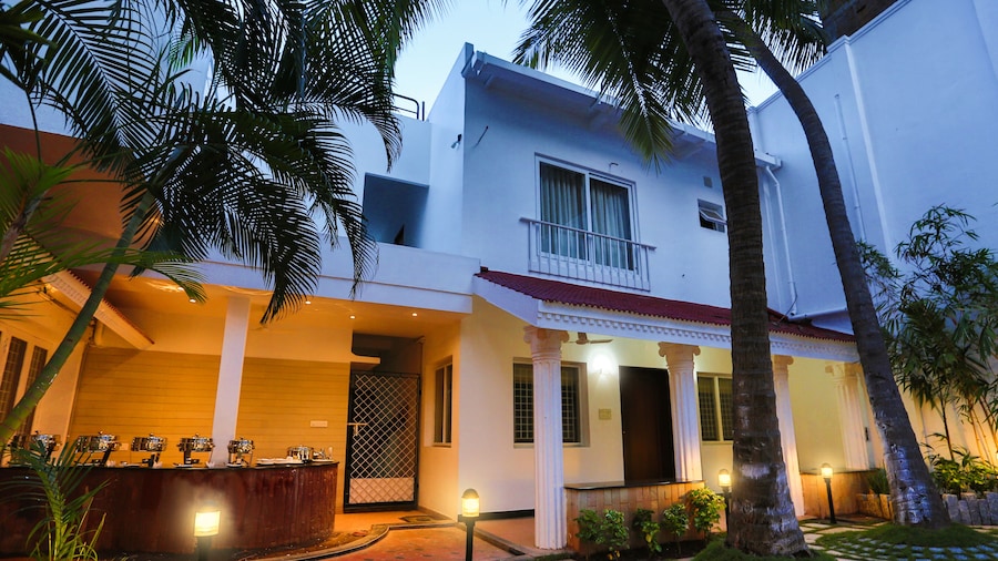 Avenue 11 Boutique Residences