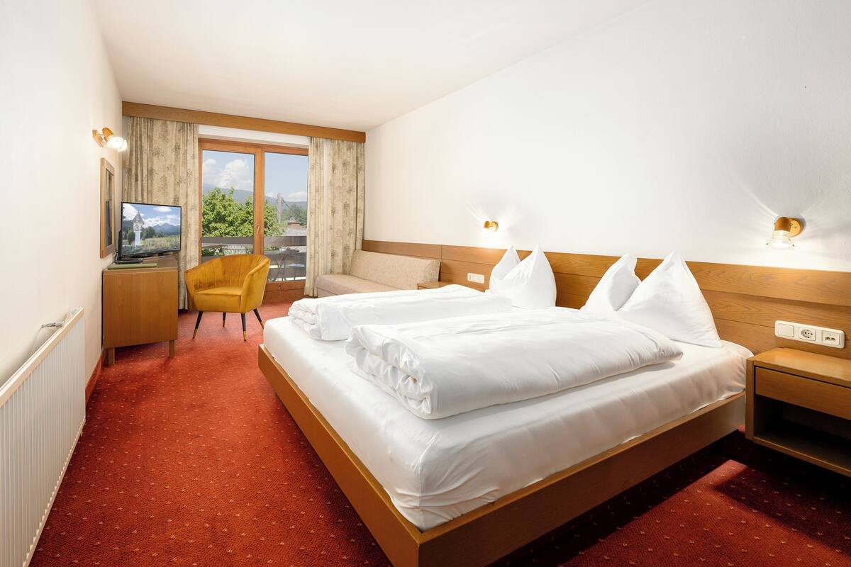 In-room safe, desk, blackout drapes, WiFi (free)