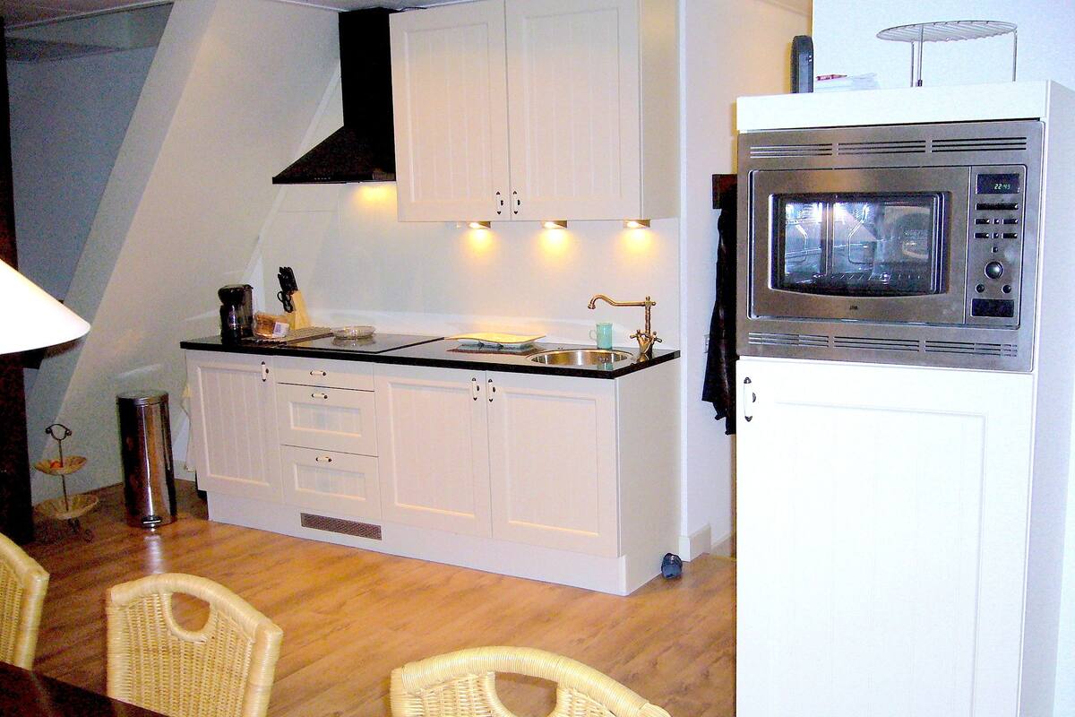 Apartment (Tulp) | In-room dining