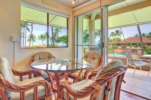 Studio | Dining - Maui Kaanapali S #e290 Studio Bedroom Condo by RedAwning (Lahaina)