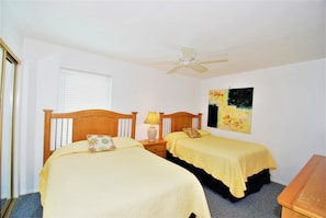 Condo, 3 Bedrooms | 3 bedrooms, travel crib, free WiFi, bed sheets