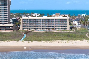 Condo, 3 habitaciones | Playa | Playa en los alrededores