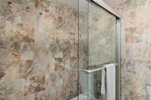 Condo, 3 Bedrooms | Bathroom | Towels