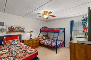 Condo, 3 chambres | 3 chambres, accès au Wi-Fi (inclus), literie fournie
