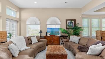 House, 4 Bedrooms | Living area | TV