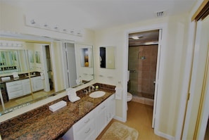 Condo, 2 Bedrooms | Bathroom