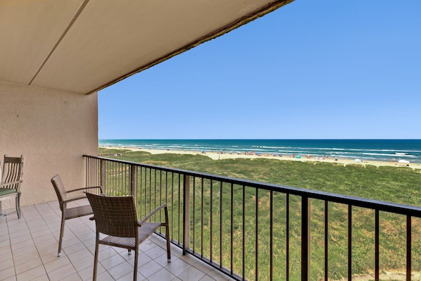 Condo, 3 Bedrooms | Property grounds