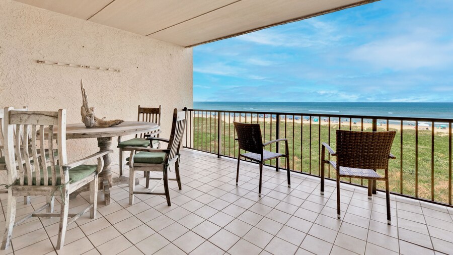 Beach House Unit #401 3 Bedroom Condo by RedAwning