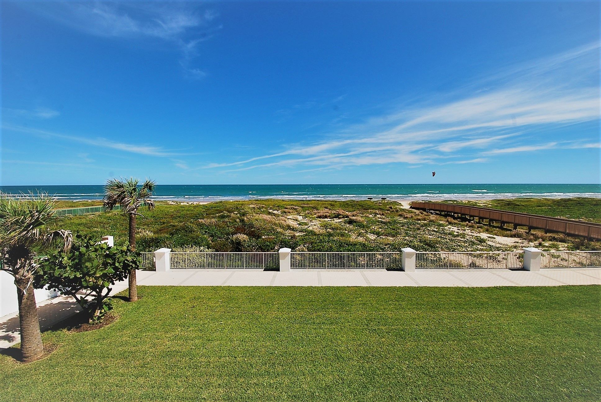 Condo, 3 Bedrooms | Property grounds