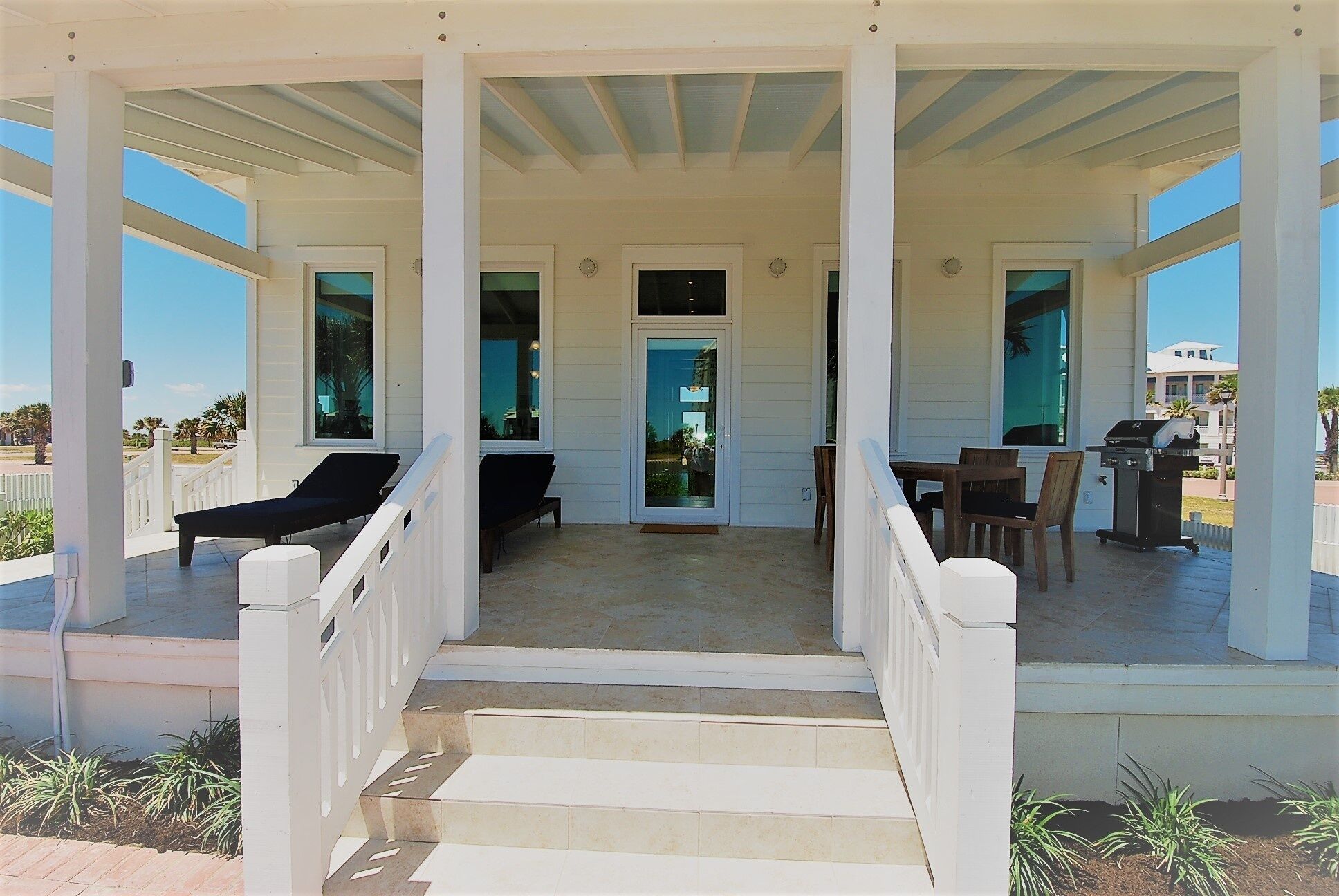 House, 2 Bedrooms | Exterior