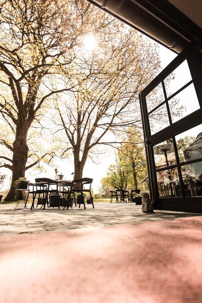 霍夫哈尔家庭旅馆和更多酒店