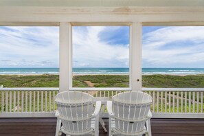 Property grounds - Paradise Found - Private Beachfront House 3 Bedroom Home by RedAwning (South Padre Island)