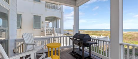 House, 3 Bedrooms | Terrace/patio