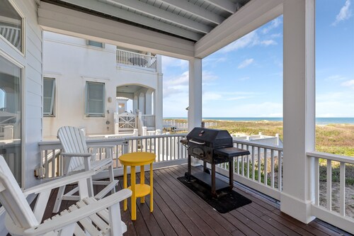 Paradise Found - Private Beachfront House 3 Bedroom Home by RedAwning