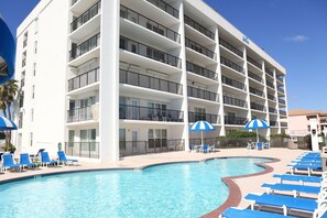 Condo, 2 Bedrooms | Exterior