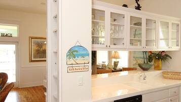 Nhà, 3 phòng ngủ | Bếp riêng | Tủ lạnh, lò vi sóng, lò nướng, dụng cụ pha cà phê/trà