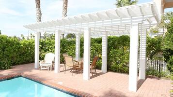 House, 3 Bedrooms | Pool | Outdoor pool