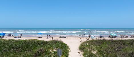 Una playa cerca