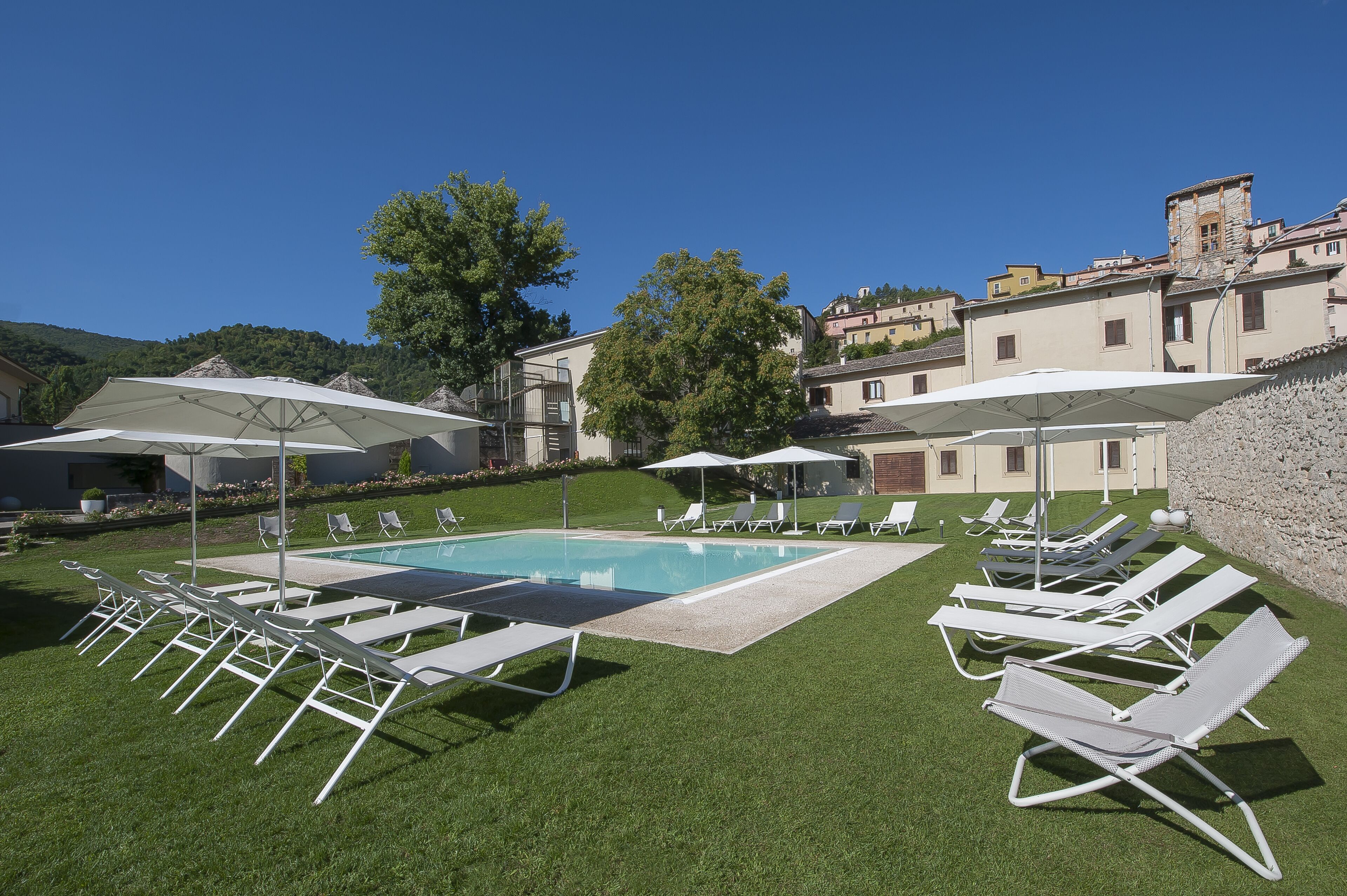 Piscina stagionale all'aperto
