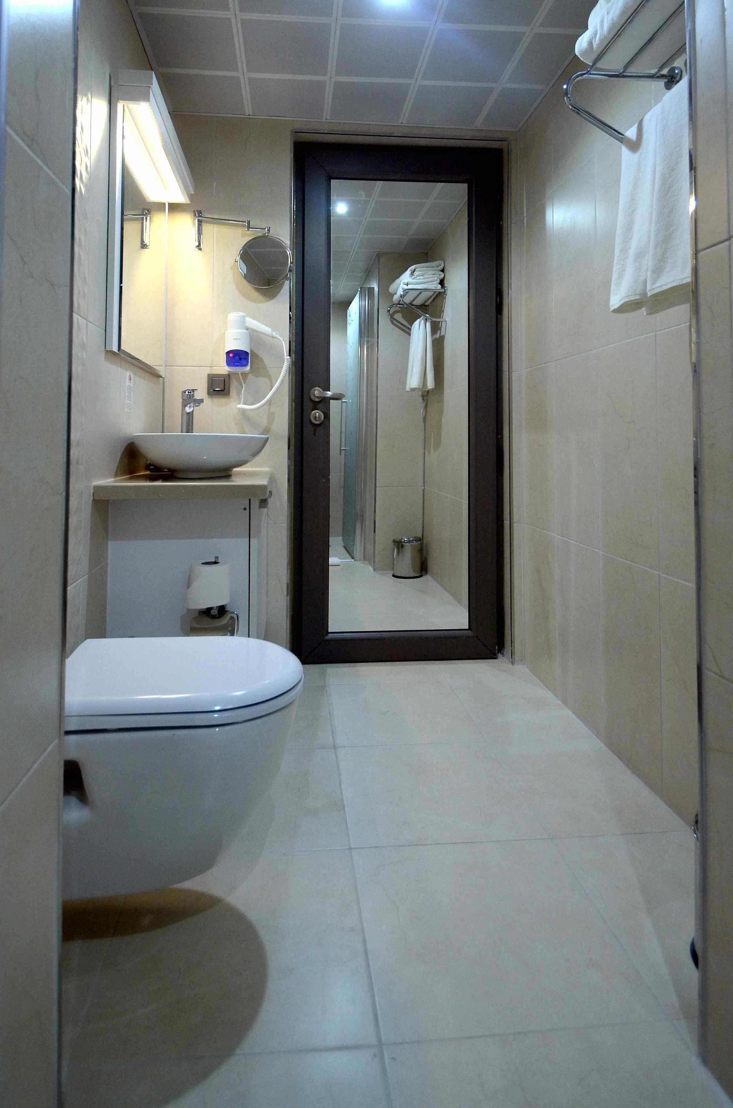 Bathroom | Shower, rainfall showerhead, free toiletries, hair dryer