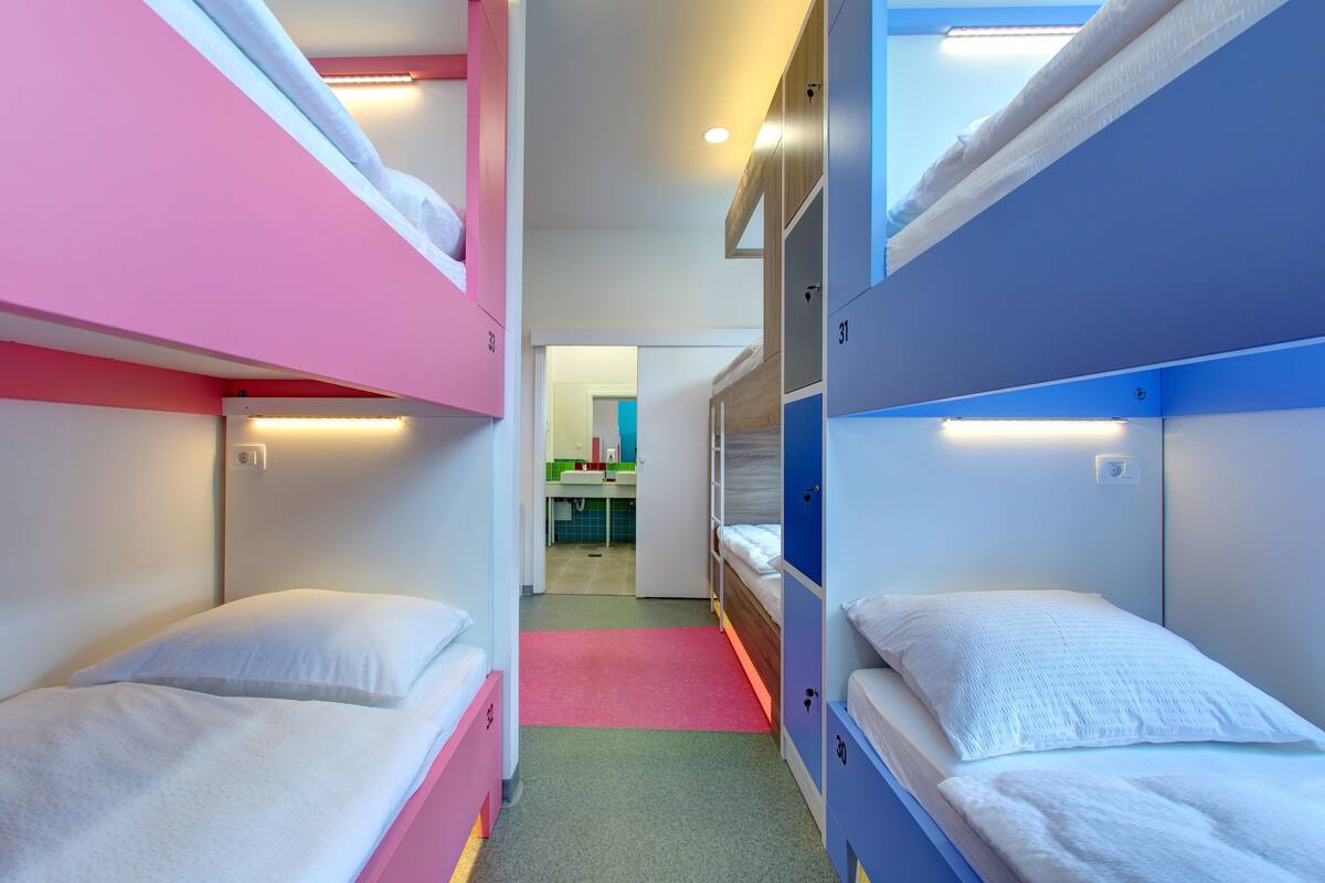Shared Dormitory | Escrivaninha, quartos à prova de som, Wi-Fi de cortesia